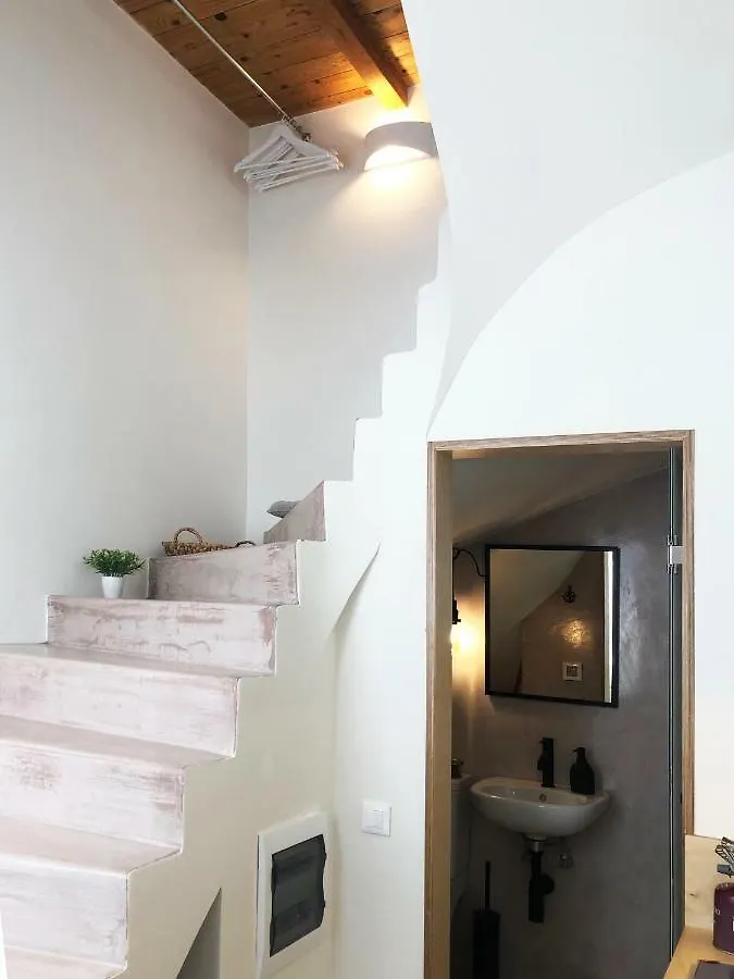 Sunny Micro-Loft Apartment With Outdoor Lounge Bendevís Grèce