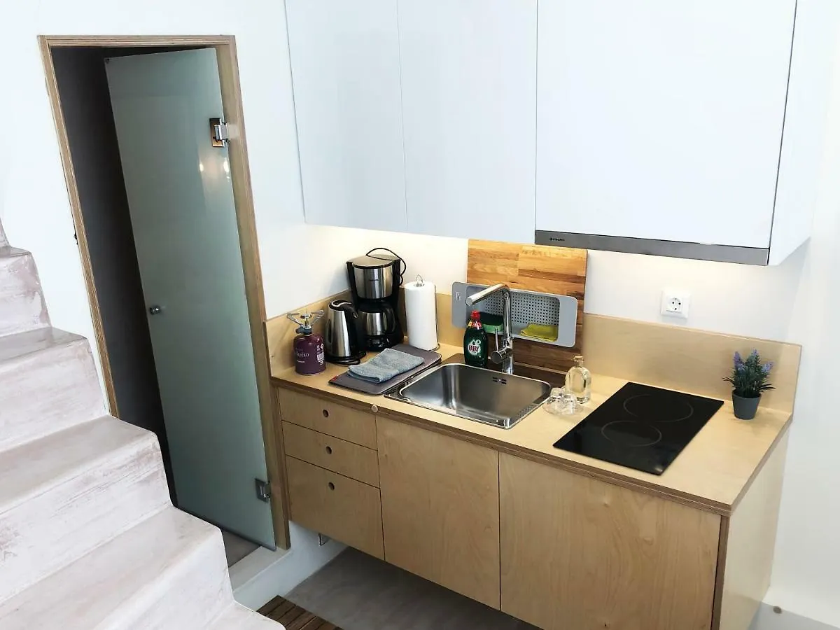 Sunny Micro-Loft Apartment With Outdoor Lounge Bendevís 0*,