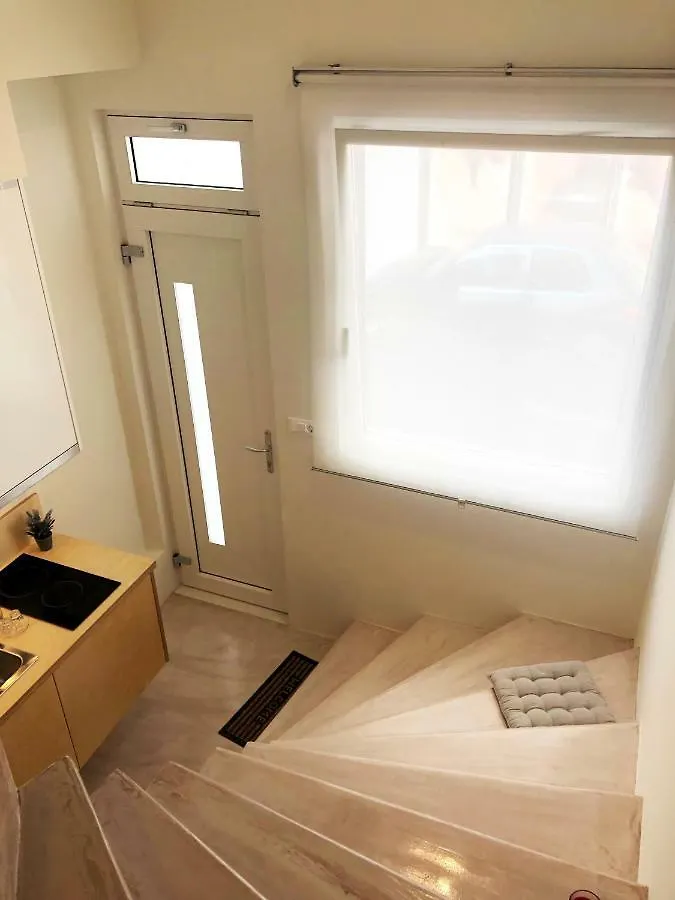 Sunny Micro-Loft Apartment With Outdoor Lounge Bendevís Grèce